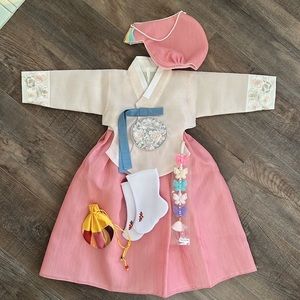 Girl dol hanbok, baby’s first birthday, traditional dress
